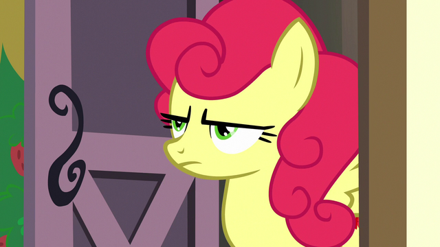 File:Strawberry Sunrise looking annoyed S7E9.png