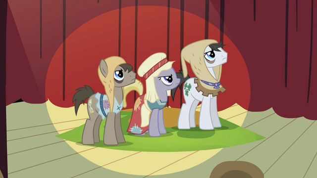 File:Earth ponies S2E11.png
