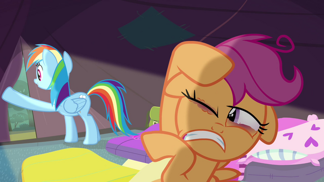 File:Scootaloo shielding her eyes from the light S3E06.png