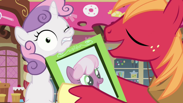 File:Sweetie Belle hit with frame S2E17.png