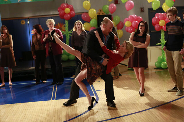 File:5x16-Spring-a-Ding-Fling8.jpg