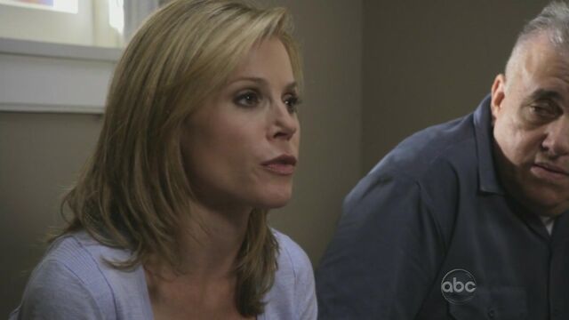 File:2x03-Earthquake-modern-family-16092819-1580-888.jpg