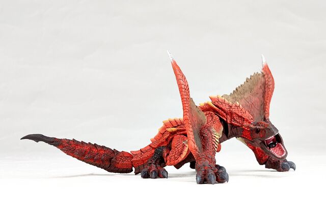 File:Revoltech-Molten Tigrex Figure 004.jpg