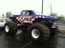 23257-banner-captain-usa-monster-truck-driven-by-Travis-Groth-of-gig-harbor