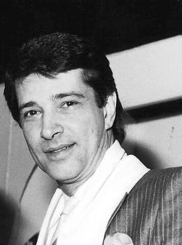 File:Tony Anholt in 1986.jpg