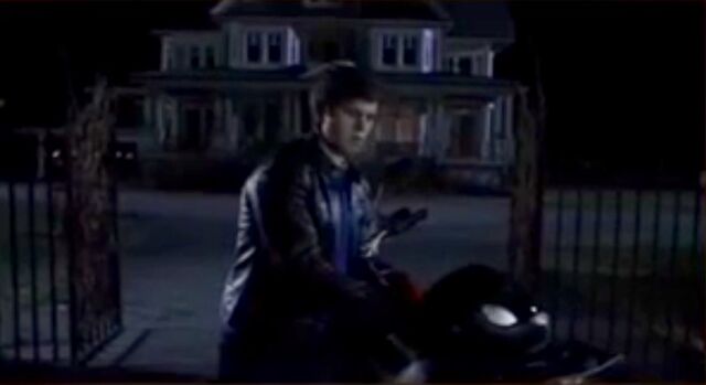 File:Aaron Going to Chase After Max.jpeg
