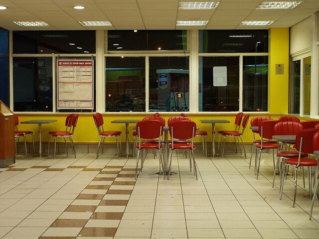File:800px-Grantham BK inside.jpeg