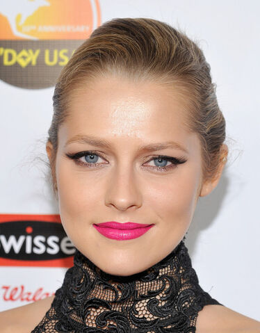 Datei:Teresa Palmer.jpg