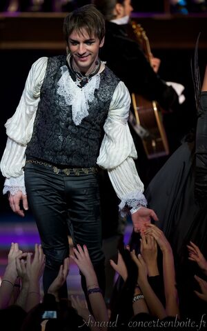 Fichier:Mozart-lopera-rock-le-dome-marseille-11-06-11-36.jpg