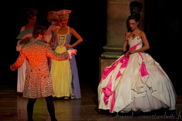 Fichier:Mozart-lopera-rock-le-dome-marseille-11-06-11-13.jpg