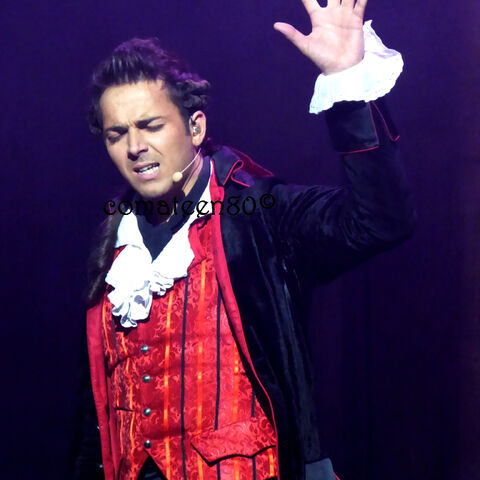 Fichier:Robespierre Portail.jpg