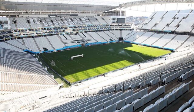 File:Tour arenasaopaulo rib-19 95.jpg