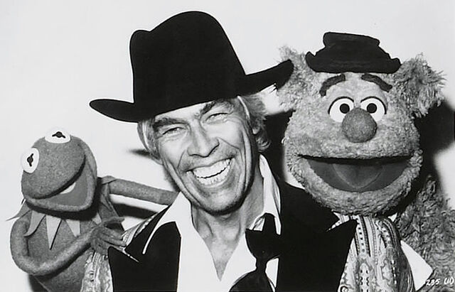 File:TheMuppetMovie-JamesCoburn-ElSleezoOwner.jpg