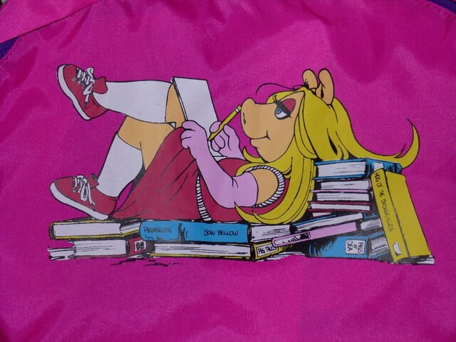 File:Backpack piggy 2.jpg
