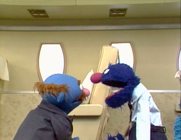File:Grover.flightattendant.jpg