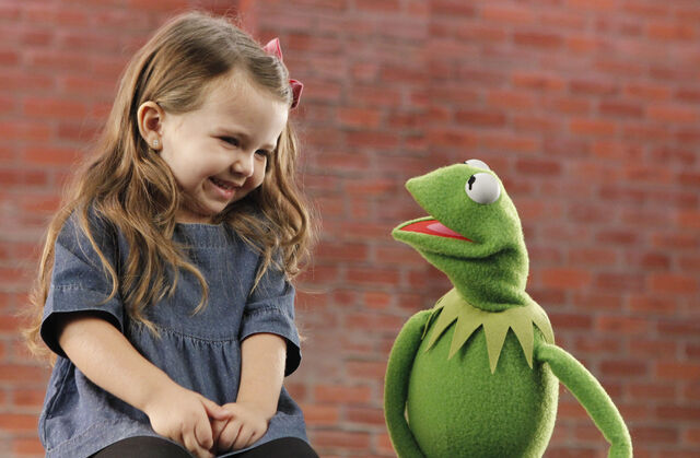 File:MUPPETMOMENTS Y1 ART 137150 2176.jpg