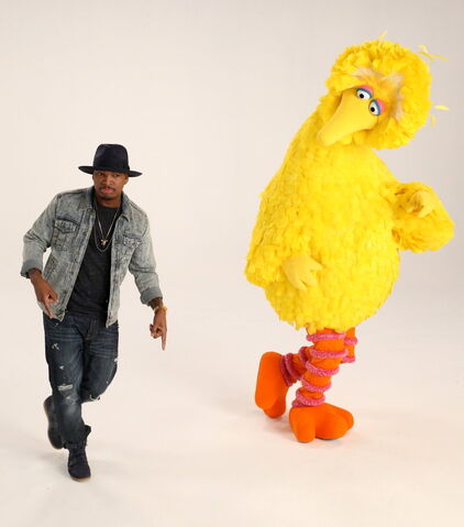 File:Big bird and neyo.jpg