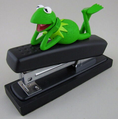 File:00 stapler.jpg