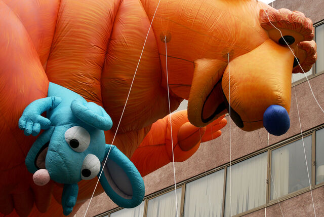 File:Bearubsparade.jpg