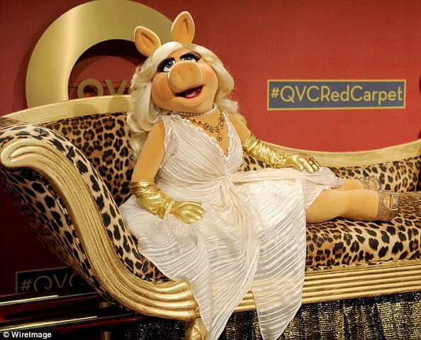 File:Piggy qvc 1.jpg