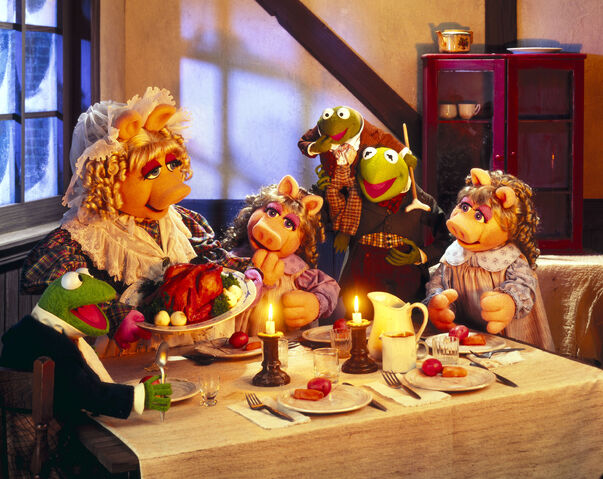 File:Movie-MCC-Promo-CratchitFamily.jpg