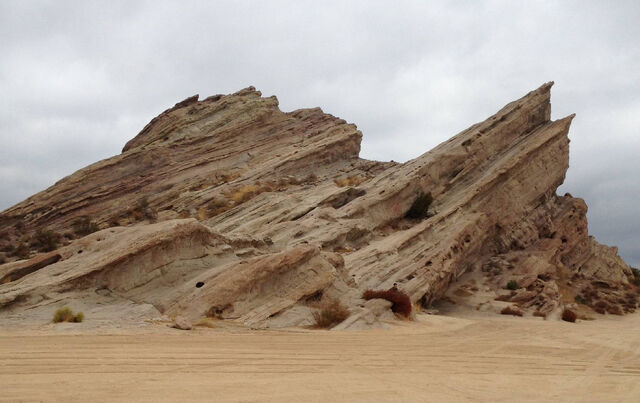 File:Vasquez Rocks.jpg