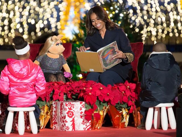 File:NationalXmasTreeLighting-2015.jpg