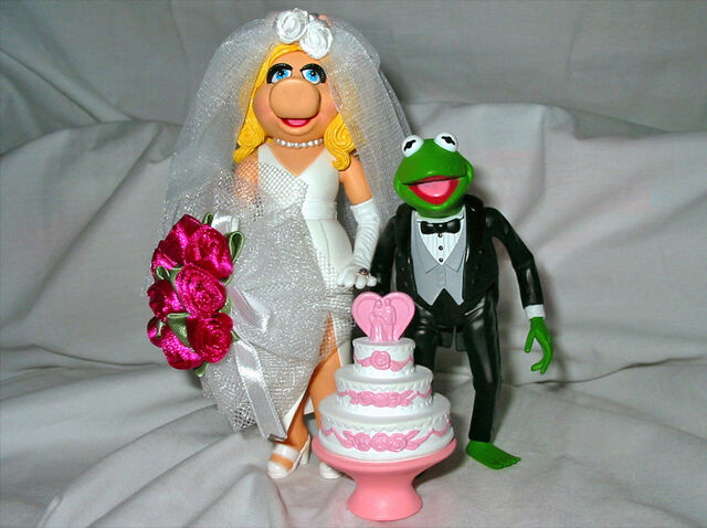 File:Figure.weddingofcentury.jpg