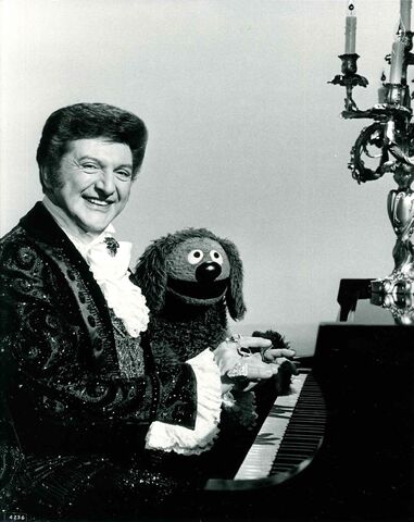 File:Liberace04.jpg