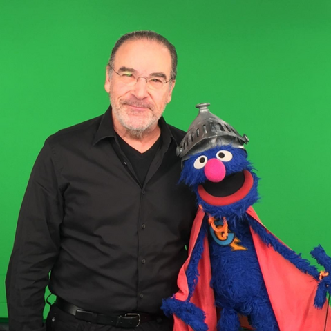 File:Mandy Patinkin Super Grover.png