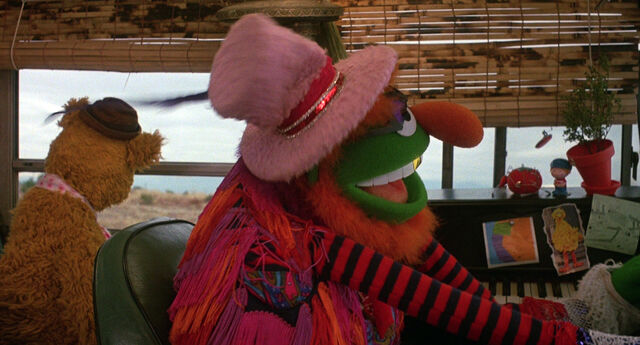 File:TMM-EMBus-BigBird.jpg