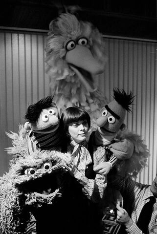 File:Mireillemathieussmuppets2.jpg