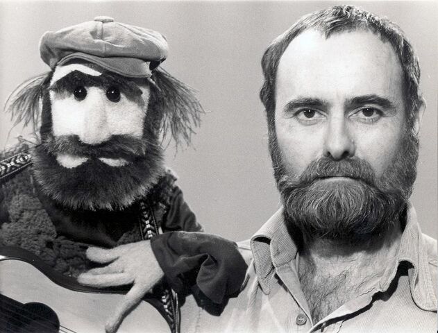 File:Jerry Jerry serious.jpg