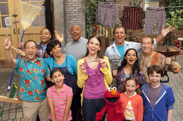 File:SuttonFoster-Cast.jpg