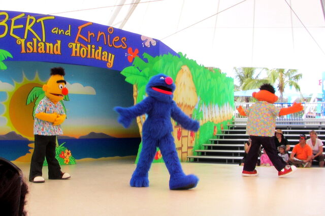 File:Sesame-street-beach-6.jpg
