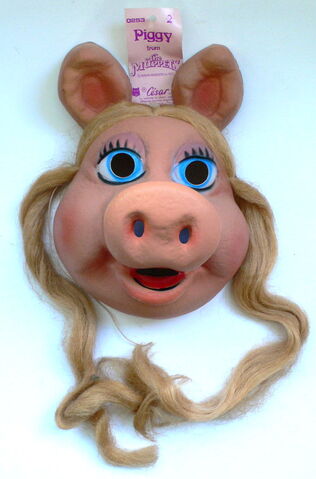 File:Cesar piggy mask.jpg