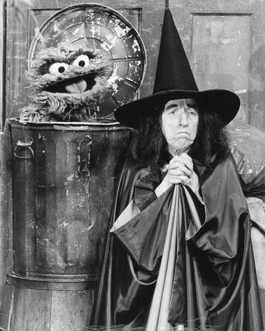 File:Margarethamilton-witch.jpg
