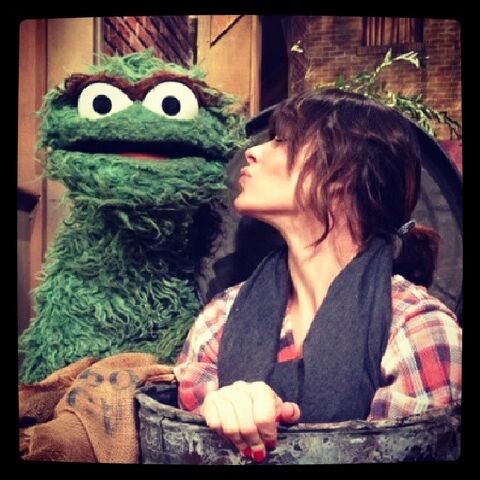 File:Evangeline Lilly and Oscar.jpg