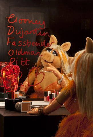 File:BAFTA-MissPiggy-Orange-Hosting-(2012)02.jpg