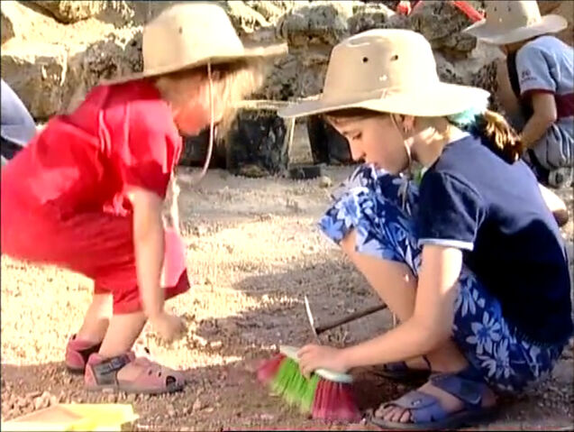 File:Shalom23k.jpg