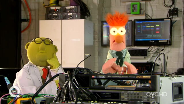 File:Qvc bunsen beaker wires 2.jpg