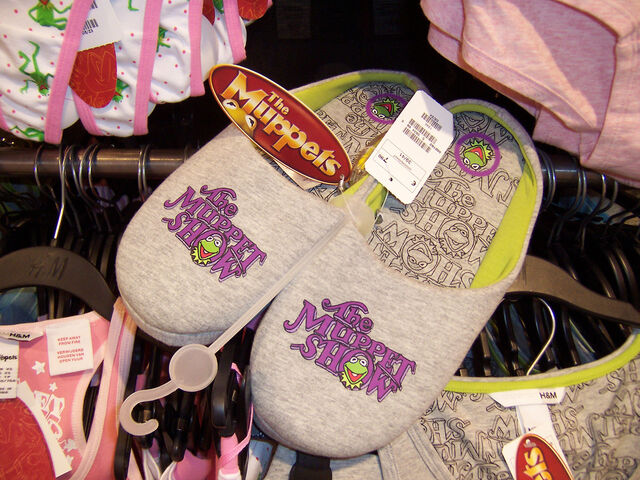 File:H&M-2007Fashion-11.jpg