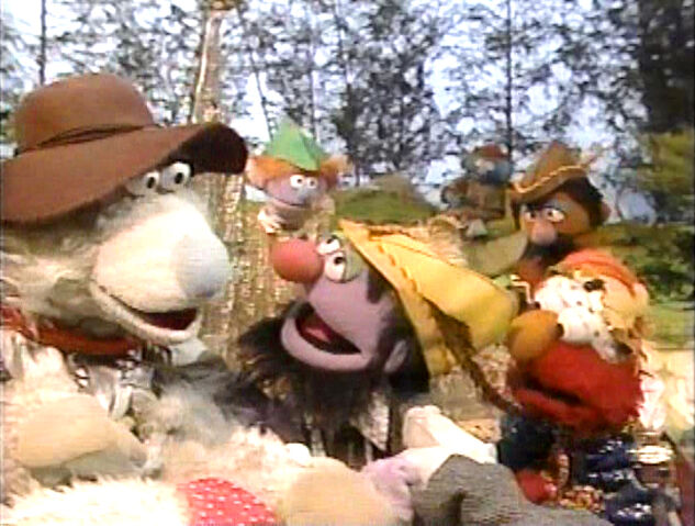 File:ElmoTheKIng.jpg