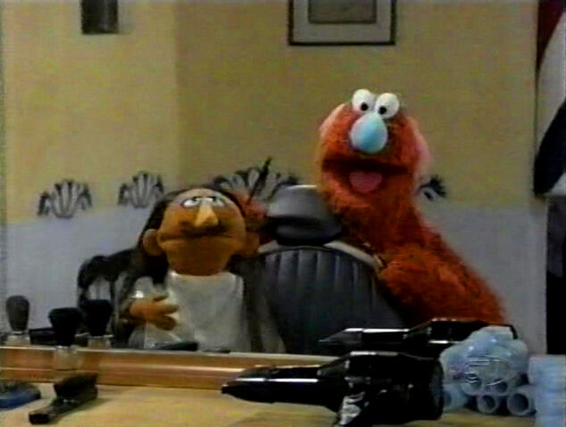 File:Multimuppet-Haircut.jpg