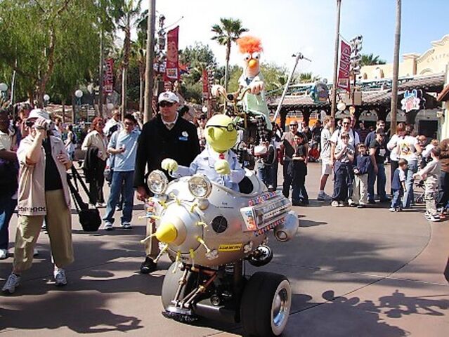 File:MuppetMobileLabs-DCA2007.jpg