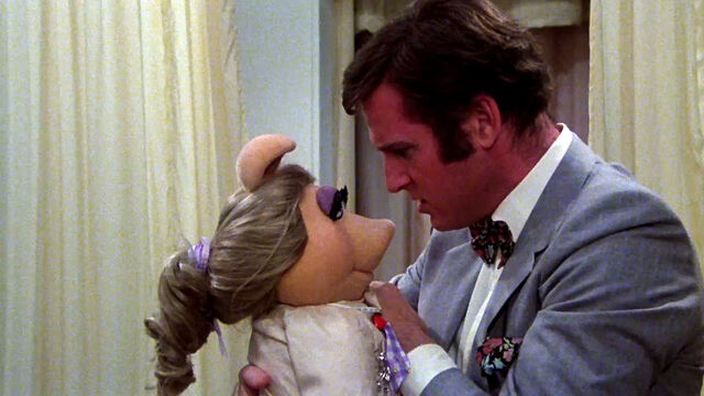 File:GMC-Piggy-and-Nicky.jpg