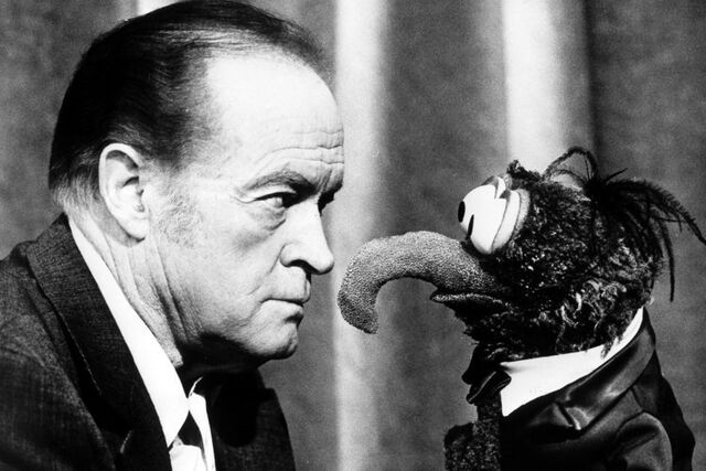 File:MuppetShow-Gonzo&BobHope.jpg