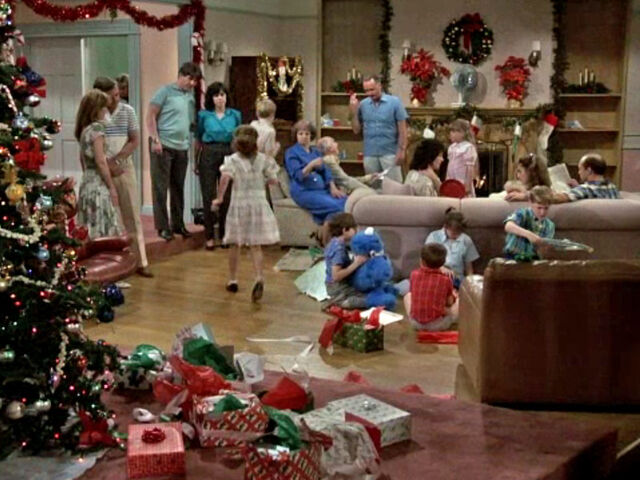 File:Cheers-ahouseisnotahome.jpg