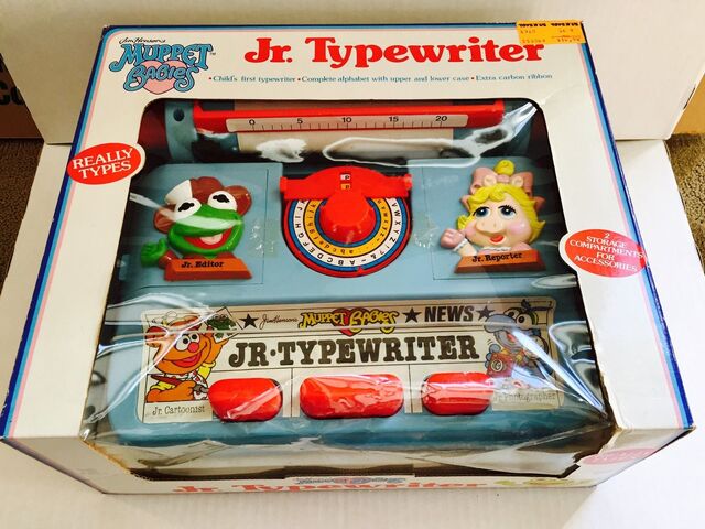 File:Muppet Babies Jr Typewriter 02.jpg