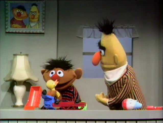 File:Erniebertcleantoybox.jpg